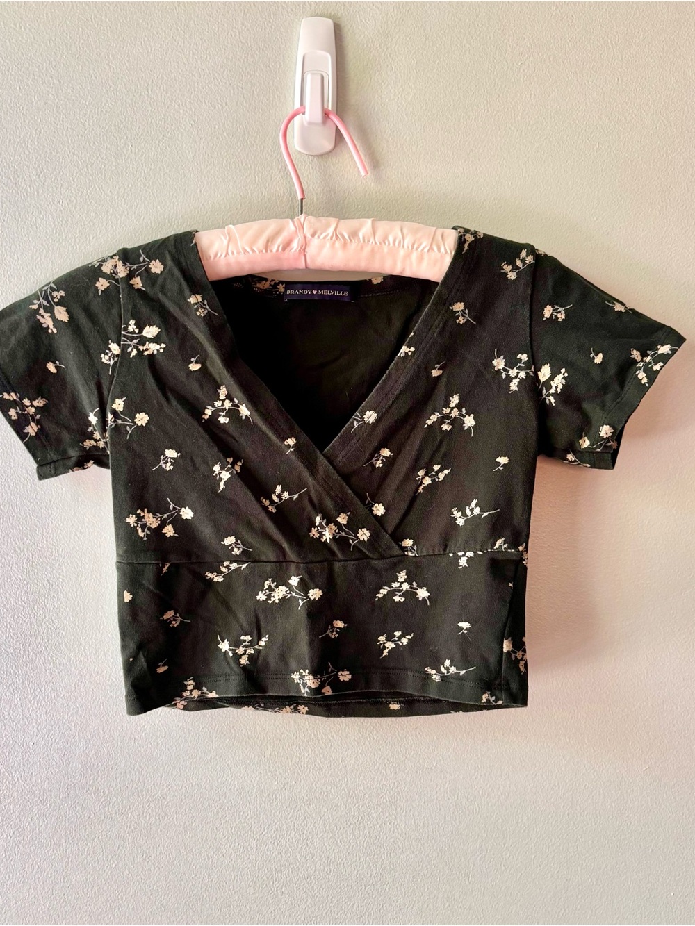 Brandy Melville Floral Crop Top with Cream Blossoms Soft Girl Coquette